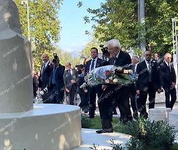 Il presidente della Repubblica Sergio Mattarella omaggia la memoria di Willy 