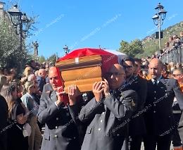 L'abbraccio di Serrone al suo ragazzo d'oro