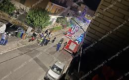 Incendio in un palazzo: momenti di paura per i residenti