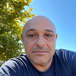 Esce fuori strada con l'auto e muore. Fissata la data dei funerali