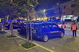 Minaccia di morte il titolare dell’officina con un fucile: denunciato 