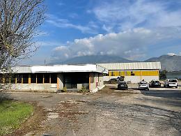 Attività abusiva di autodemolizione. Tre denunce