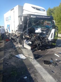 Tragedia sfiorata a Termoli. Operaio ciociaro travolto da un mezzo pesante