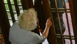 Truffe con l’IA, anziani nei guai