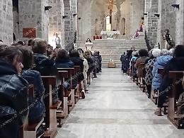 Una folla in lacrime per l'addio a Leonardo Fiorini