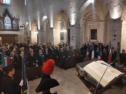 Il vescovo Gerardo Antonazzo onora la Virgo Fidelis