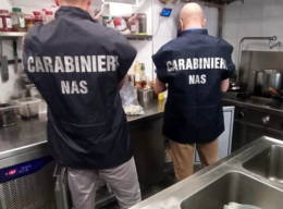 Supermercato da incubo: escrementi di roditori sugli scaffali. Sospesa l'attività