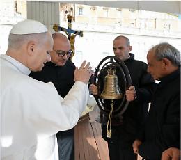 Un popolo in cammino  per abbracciare Papa Leone 