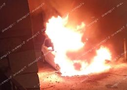 Auto in fiamme: sul posto i soccorsi