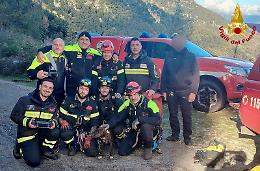 Vigili del fuoco, recuperato un cane caduto in un burrone di 250 metri