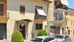 Due persone sospette vicino a un supermercato: sequestrati 700 euro e proposto il foglio di via