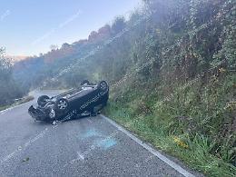 Perde il controllo della sua Kia: paura in zona Vallefredda per una donna di 37 anni 