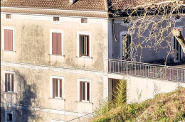 Furto di persiane, radiatori e discendenti