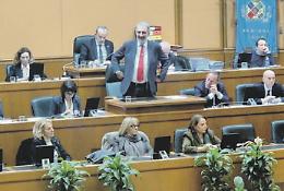 Bilancio, ecco il s&igrave;: ora pi&ugrave; investimenti