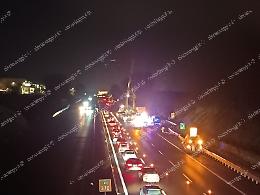 Grave incidente in A1: sul posto 118 e polizia stradale