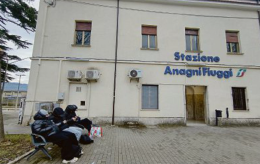 Stazione, la terra di nessuno 