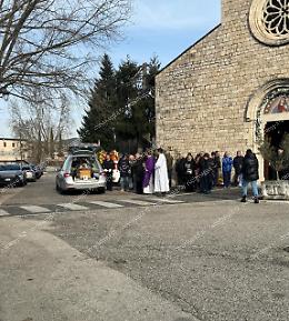 L&rsquo;ultimo saluto a Filippo Tiberia, lacrime e cordoglio 