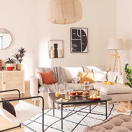 Lavorare in smart working con la luce giusta: le lampade da terra Maisons du Monde una scelta ottimale