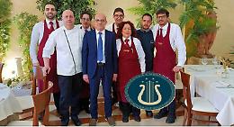 Chiude lo storico ristorante Olimpus