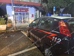 Bancomat fatto saltare nella notte: ladri in fuga