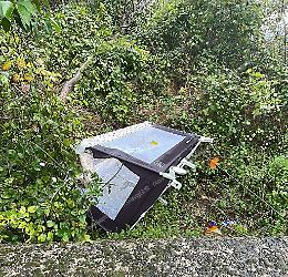 Scuola media Angelo Santilli: una discarica a cielo aperto