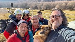 Rimane per otto giorni in mezzo alla neve: salvato un cagnolino