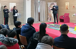 Sicurezza, dipendenze e innovazione: i carabinieri incontrano gli studenti