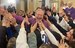 Tre comunit&agrave; in festa. L&rsquo;abbraccio al vescovo Marcian&ograve;