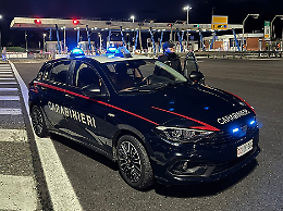 Viola ripetutamente i domiciliari: arrestata