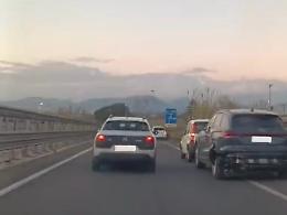 Incidente stradale nell'area industriale: tre veicoli coinvolti