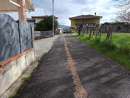 I residenti di via Colle del Pero protestano