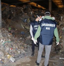 Azienda gestisce rifiuti senza titolo autorizzativo. Sequestrati 1500 mq