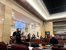 Il &ldquo;labirinto&rdquo; dei gruppi in Consiglio. Indovina chi sta con chi