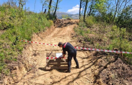 Strada abusiva nel bosco sequestrata dai carabinieri forestali