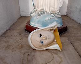 Statue sacre danneggiate: indagini a tappeto