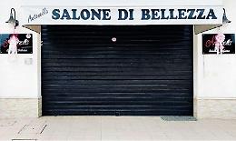 Operatori della bellezza: "Fateci tornare a lavorare, rischiamo di non riaprire"