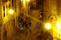 Fase due, i giovani riprendono la movida nonostante i divieti: tra urla e alcol
