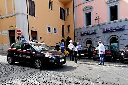 Tensione tra ambulanti e polizia locale: rischiato lo scontro per i nuovi spazi