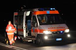 Tocca i fili dell'alta tensione, ferito un vigile del fuoco