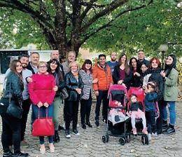 Abbandonata all'orfanotrofio, dopo anni ritrova la sua famiglia: la toccante storia