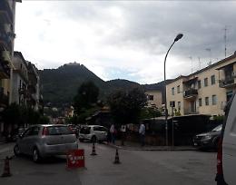 Incidente all'incrocio "killer": due mezzi coinvolti e due uomini feriti