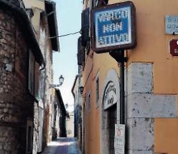 Nuovi orari della ztl fino al 31 agosto e vigili urbani in notturna: le novità