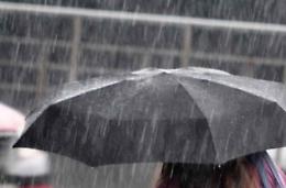 Maltempo, allerta meteo da oggi pomeriggio: in arrivo rovesci e temporali