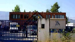 Italgasbeton, lavoratori senza stipendio nè sussidi: esplode la protesta
