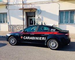 Droga, soldi e auto rubate: una coppia finisce in manette