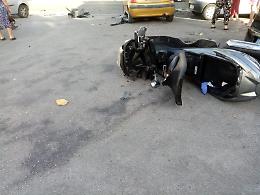 Auto contro scooter: 40enne trasferito in eliambulanza a Roma