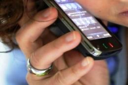 La molesta con i messaggi e continue telefonate a sfondo sessuale: denunciato