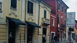 I dissuasori in centro danno problemi: le proteste dei residenti