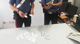 Spacciava la nuova "droga da strada": arrestato giovane pusher del Mali