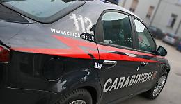 Si distrae e gli rubano lo zaino con 400 euro. Incastrati dalle telecamere
